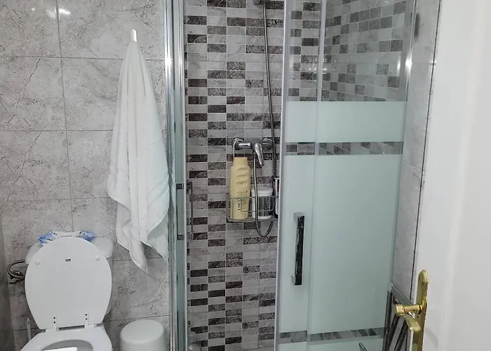 Guest house Ground Floor With Terrace And Pool