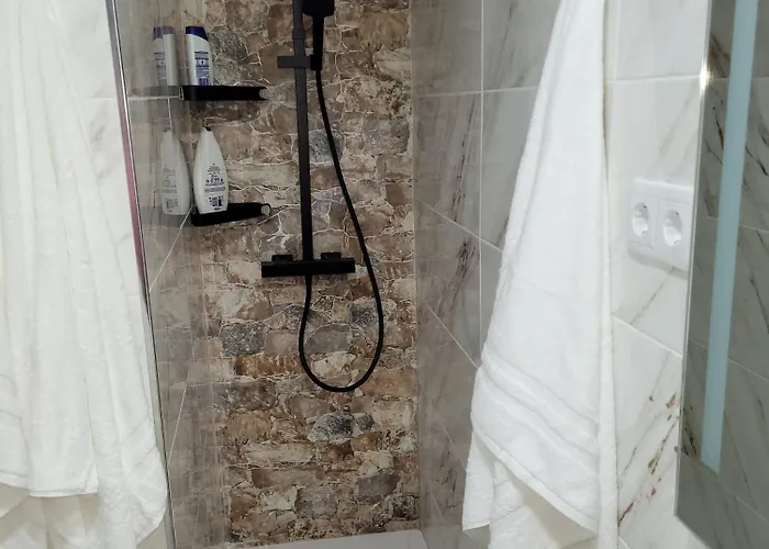 Guest house Ground Floor With Terrace And Pool *