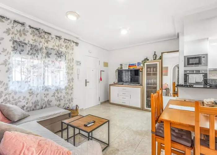 Ground Floor With Terrace And Pool Guest house Torrevieja