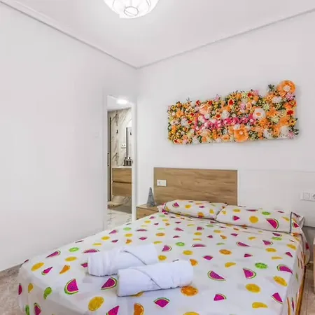 Ground Floor With Terrace And Pool Гостьовий будинок *