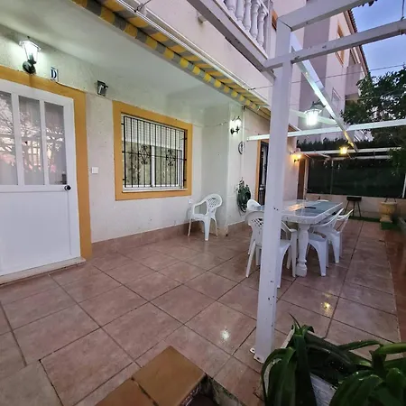 Ground Floor With Terrace And Pool Guest house *